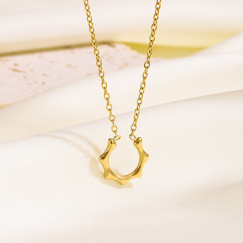 French Style Light Luxury Sunflower Necklace for Women Fashion Simple Design Stainless Steel Collarbone Chain Real Gold Plated Titanium Steel Jewelry