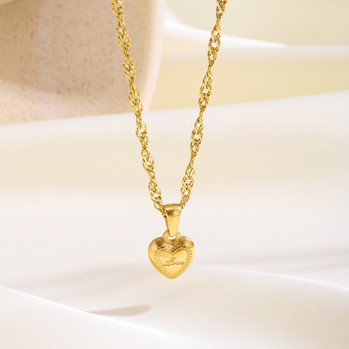 [Heart Series] Cross-Border Hot-Selling Heart-Shaped Stainless Steel Necklace for Women Versatile High-End Gold Peach Heart Collarbone Chain
