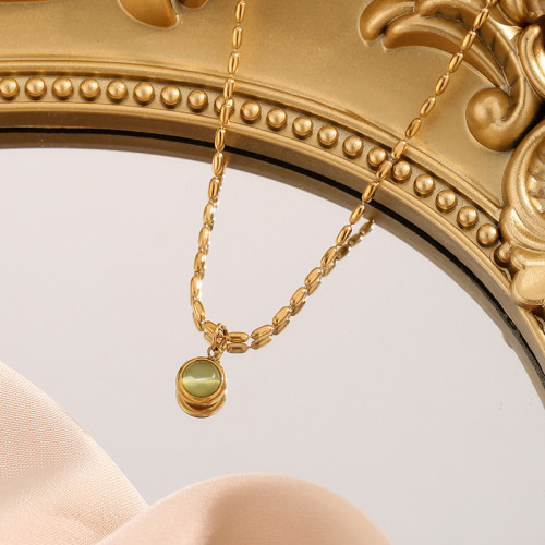 Vintage Fashion Small Gold Rice Design Necklace for Women K Gold Color Light Luxury High-end Aventurine Green Bean Pendant Clavicle Chain
