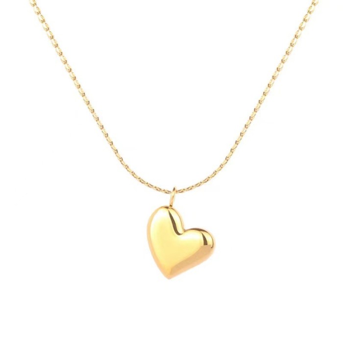 Niche Design 18K Gold-Plated Thin Chain Heart Necklace for Women Simple Versatile Heart Pendant Collarbone Chain Accessories