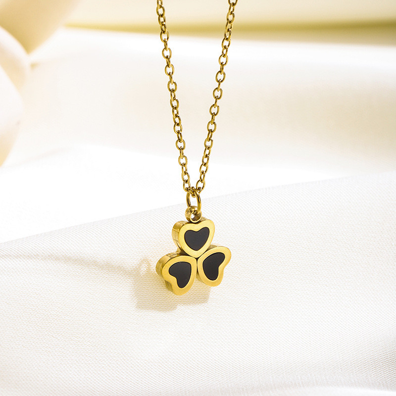Cross-Border Hot Selling Three-Leaf Flower Heart Necklace Natural Shell Full Stainless Steel 18k Non-Fading Simple Jewelry for Women