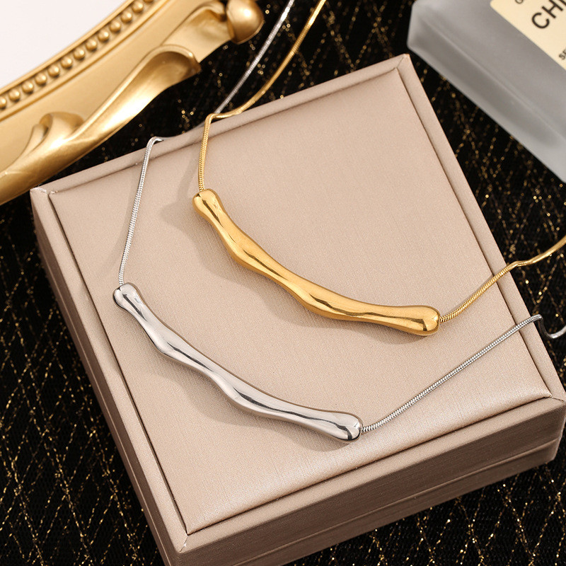 Cross-Border Wholesale Plain Chain Titanium Steel 18k Gold Non-Fading Versatile Necklace for Women Personality Empress Choker Collarbone Chain