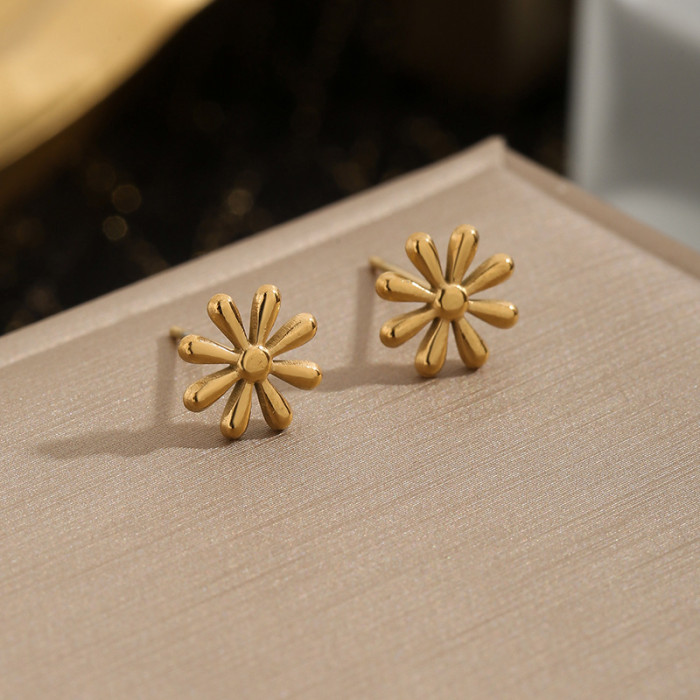 Fairy Temperament Floral Fresh Design Small Daisy Titanium Steel Gold Plated Necklace Non-Fading Internet Celebrity B...