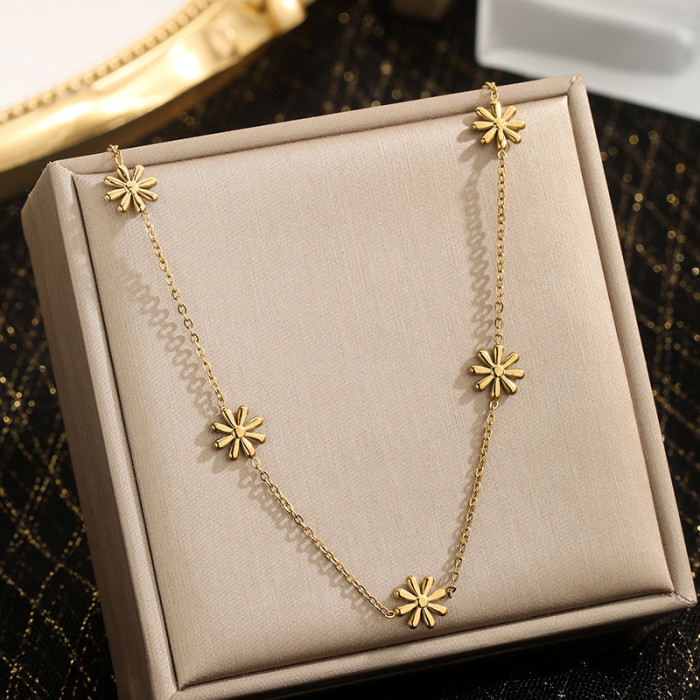 Fairy Temperamental Flower Fresh Design Little Daisy Titanium Steel Gold-Plated Necklace Non-Fading Net Red Blogger Same Jewelry