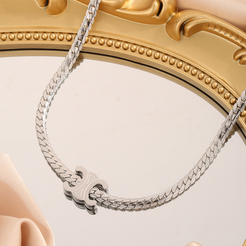 European and American Cross-Border Hot-Selling Elegant 18K Gold Titanium Steel Necklace for Women, Ins Style Light Luxury Versatile Trendy Collarbone Chain Necklace