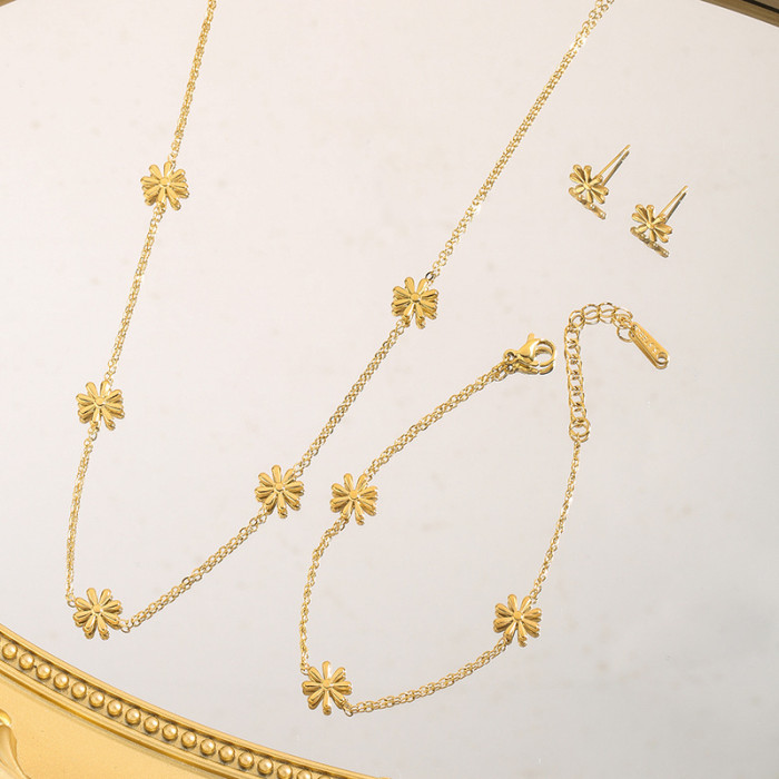Fairy Temperament Floral Fresh Design Small Daisy Titanium Steel Gold Plated Necklace Non-Fading Internet Celebrity B...