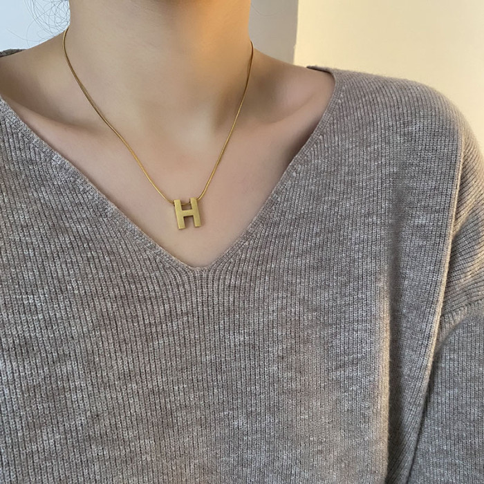 Fashion Letter H Necklace for Women, Light Luxury Design Titanium Steel Snake Bone Choker, Elegant Internet Celebrity...