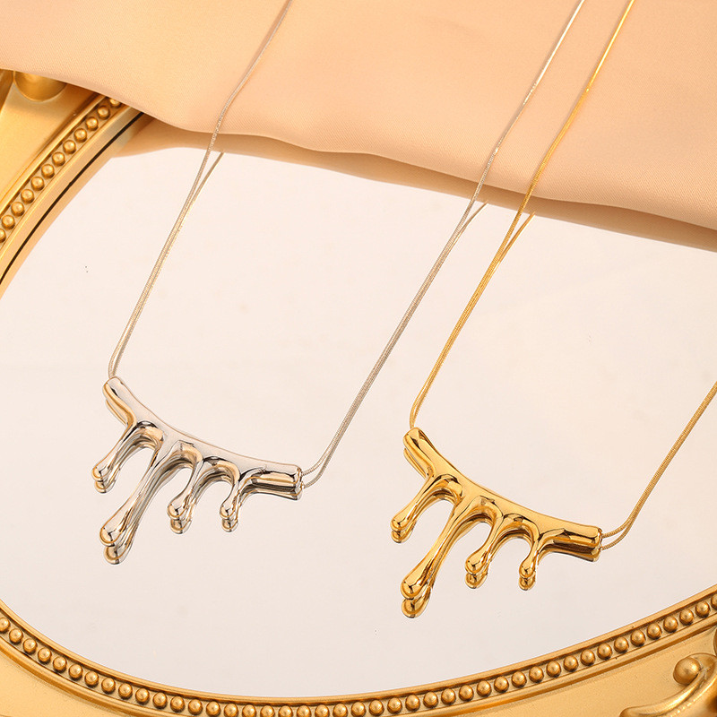 European and American INS Style Personality Stainless Steel Lava Water Drop Necklace 18K Gold Non-Fading Light Luxury Collarbone Chain Sweater Chain Wholesale