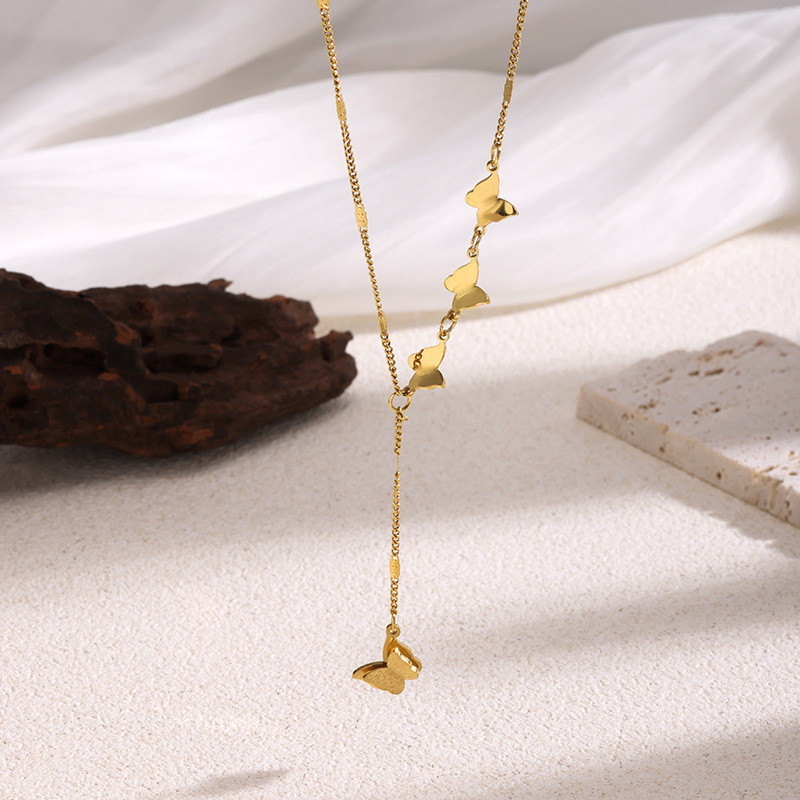 European and American Fashion Personality Simple Versatile Butterfly Collarbone Chain Street Fashion Item Stainless Steel Exquisite New Necklace