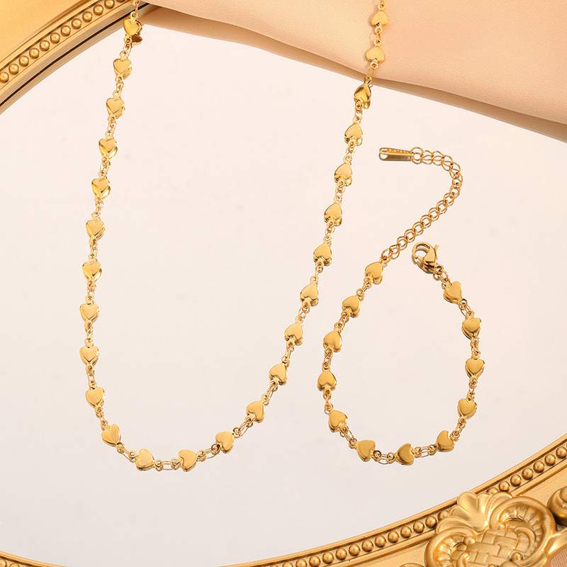 French Style Light Luxury Heart-to-Heart Titanium Steel Necklace for Women Fashionable Simple High-End Clavicle Chain Set Wholesale Non-Fading