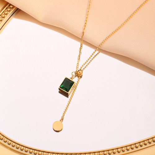 Korean Emerald Square Pendant Necklace for Women, Light Luxury Niche Design, High-end 2024 New Trend Collarbone Chain