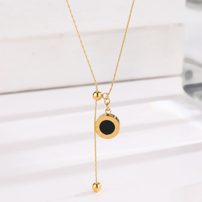 French Style High-End Roman Black and White Double-Sided Necklace for Women 2024 New Pull-Out Clavicle Chain Light Lu...