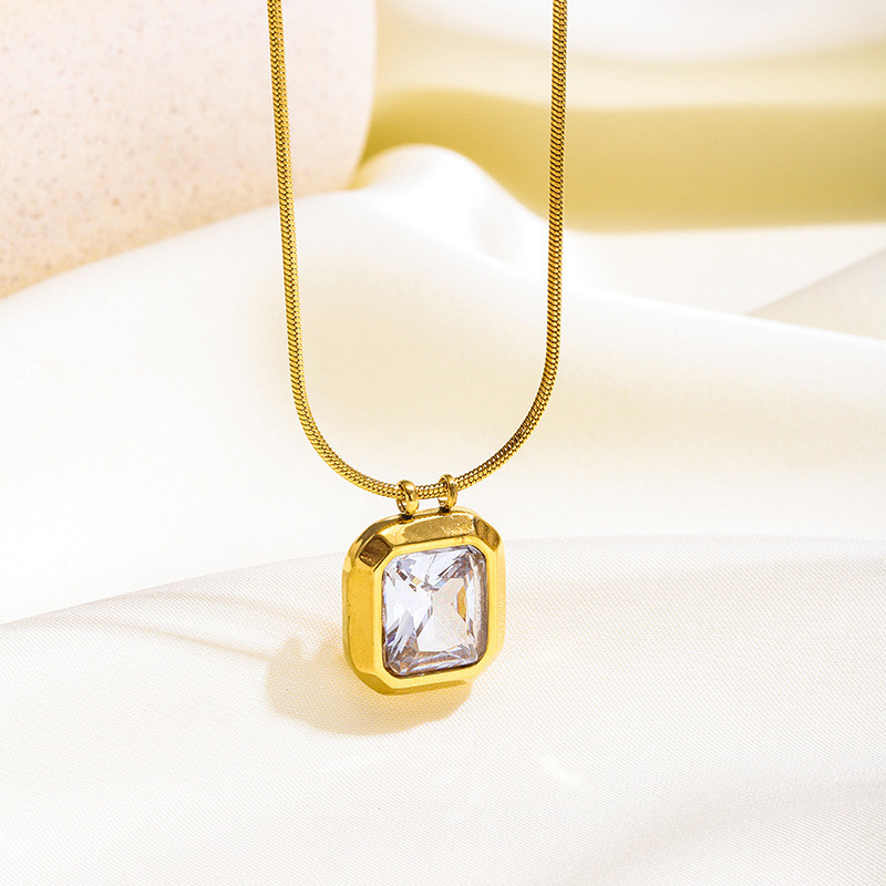 Cross-Border European and American Retro Geometric Zircon Pendant Necklace Light Luxury Niche Octagonal Sugar Cube Clavicle Chain Necklace