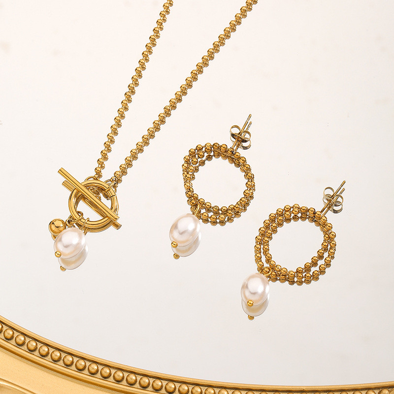 Cross-Border Wholesale TO Buckle Pearl Pendant Necklace for Women, Niche Design, Gold-Plated, Light Luxury, New Minimalist Style Clavicle Chain