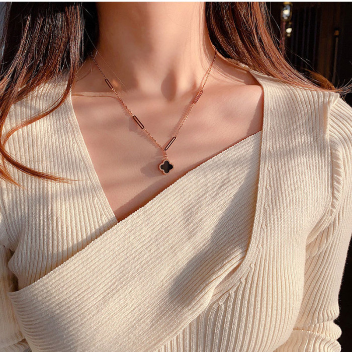 Xiaohongshu Same Style Four-Leaf Clover Titanium Steel Necklace for Women, Light Luxury, Niche Design, Simple and Versatile, High-End Clavicle Chain