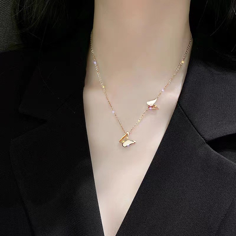 Butterfly Necklace for Women, Collarbone Chain, Elegant Ins Style, Versatile 3D Neck Chain, 18k Rose Gold Titanium Steel, Non-Fading, Niche