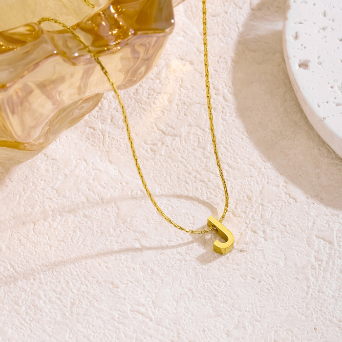 Cross-Border Hot Selling INS Gold 26 Capital English Letters Necklace Piercing Pendant Fine Polished Stainless Steel Necklace