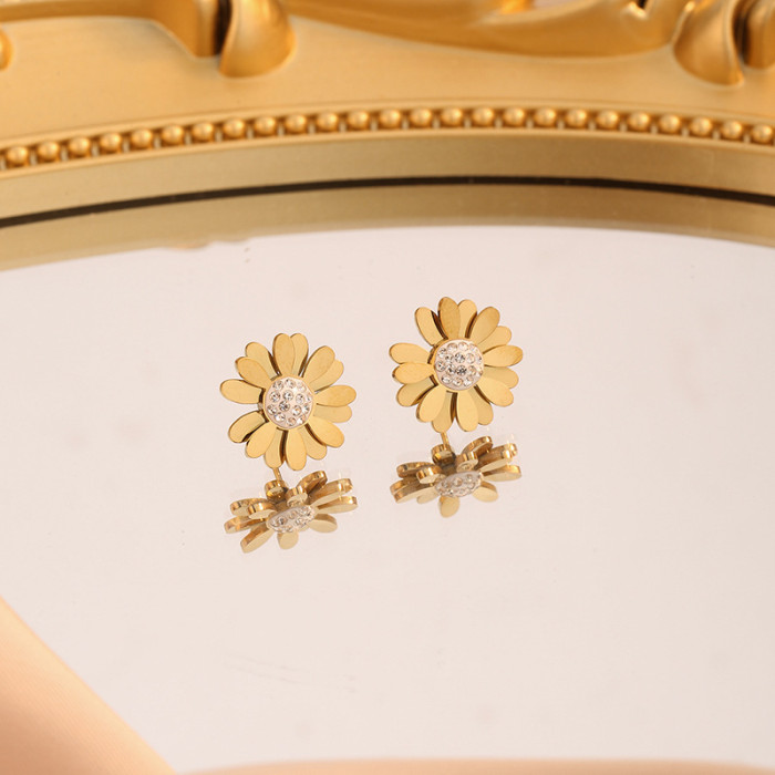 French Style Titanium Steel Wholesale Jewelry Fresh Daisy Sweet Women Titanium Steel Wholesale Necklace Jewelry Non-F...