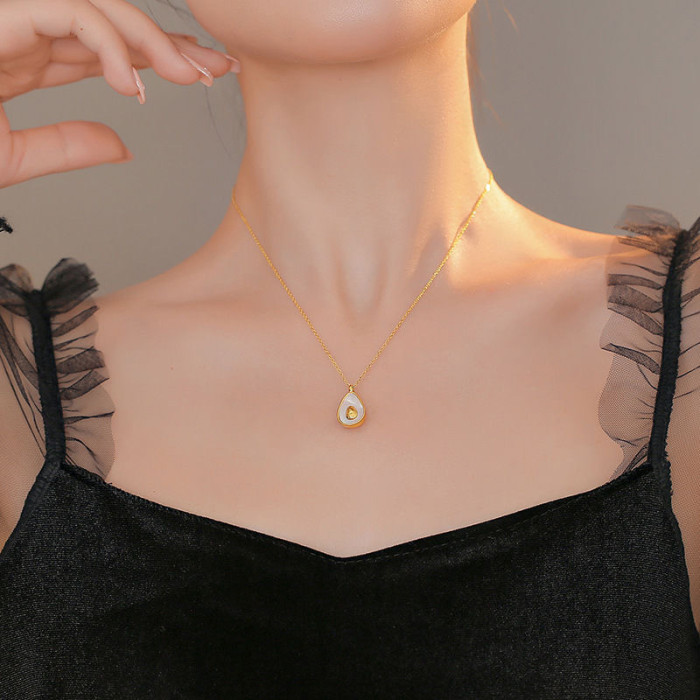 2024 New Titanium Steel Color-Retaining Elegant Light Luxury Ins Style Exquisite Shell Avocado Necklace Best Friend Collarbone Chain
