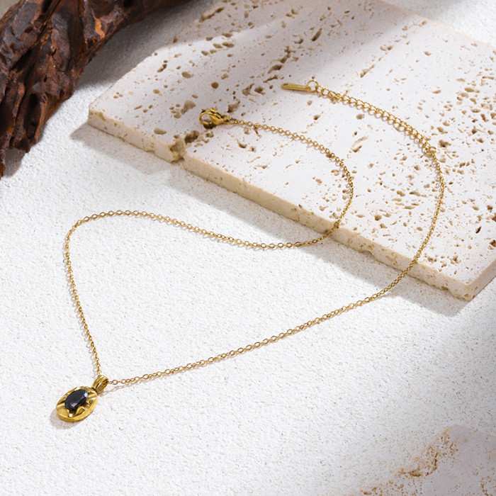 French Style Elegant Black Diamond Vintage INS Style Collarbone Chain Bath Wearable Versatile Layered Design 18K Plated Necklace