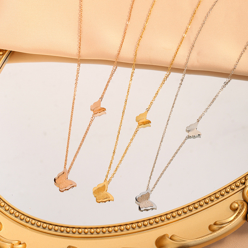 Butterfly Necklace for Women, Collarbone Chain, Elegant Ins Style, Versatile 3D Neck Chain, 18k Rose Gold Titanium Steel, Non-Fading, Niche