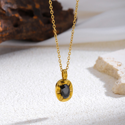 French Style Elegant Black Diamond Vintage INS Style Collarbone Chain Bath Wearable Versatile Layered Design 18K Plated Necklace