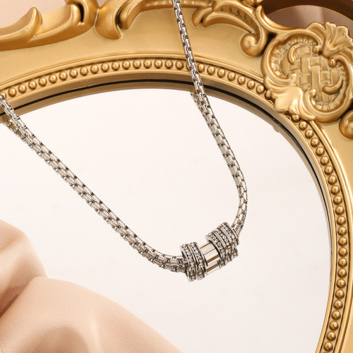 Minimalist Zircon Circle Pendant Necklace for Women, Light Luxury Personality Versatile Choker for Men, Stylish Collarbone Chain Accessory