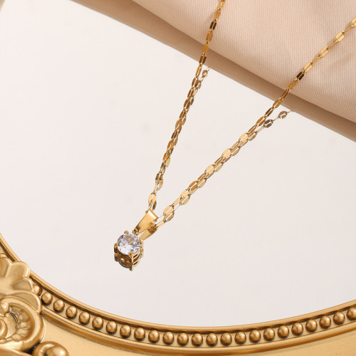 Starlight Four-Claw Single Diamond Necklace for Women 2024 Fashion Simple Elegant Niche Design High-End Collarbone Chain