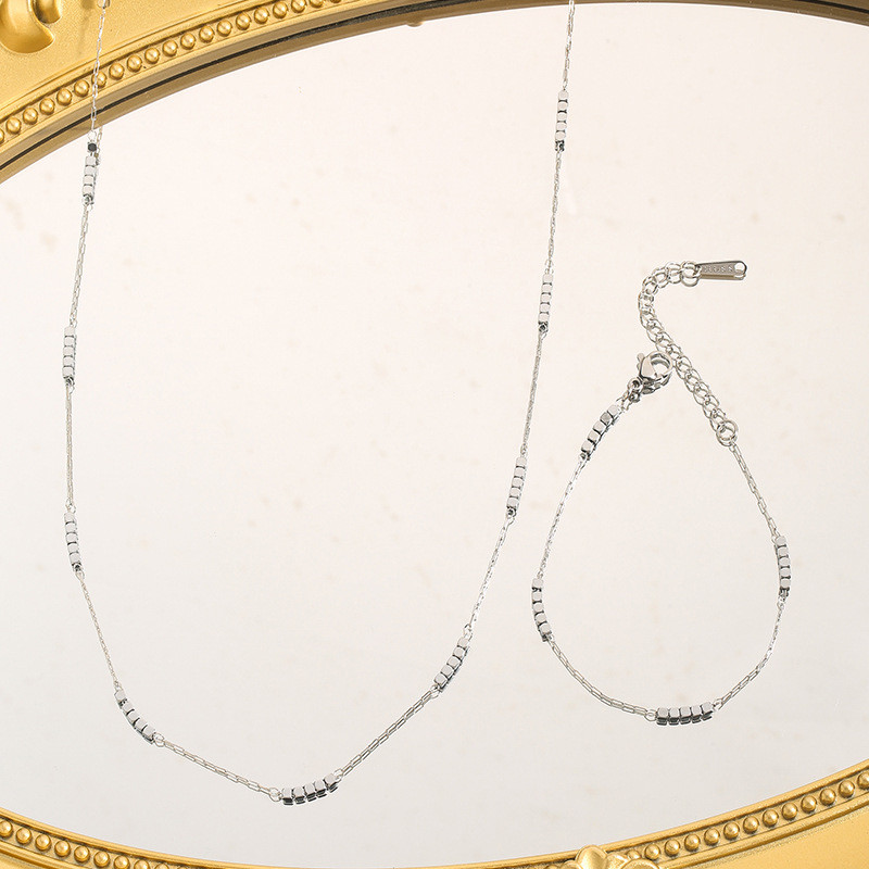 Cross-Border Titanium Steel Gold Silver Color Broken Silver Necklace for Women Small Square Niche Design Sense High-End Vintage Collarbone Chain