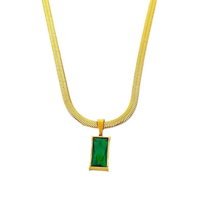 Hot-Selling Niche Elegant Design Snake Bone Chain Light Luxury Emerald Zircon Pendant Titanium Steel Necklace for Women