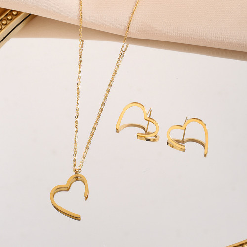 New Heart Stainless Steel 18K Gold Necklace Women's Set Versatile Niche Design French Collarbone Chain Non-Fading