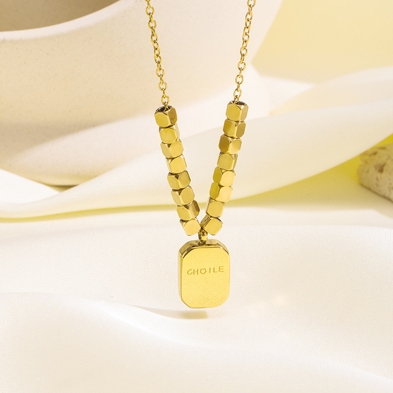 French Style Small Square Carved English Square Plate Pendant Necklace Ins Niche Personality Temperament Clavicle Chain All-Match Jewelry