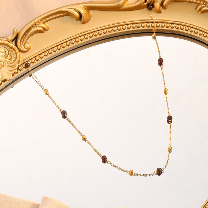 French Style Light Luxury Handmade Gold Bead Chain Natural Pomegranate Wine Red Round Bead Necklace Vintage Elegant V...