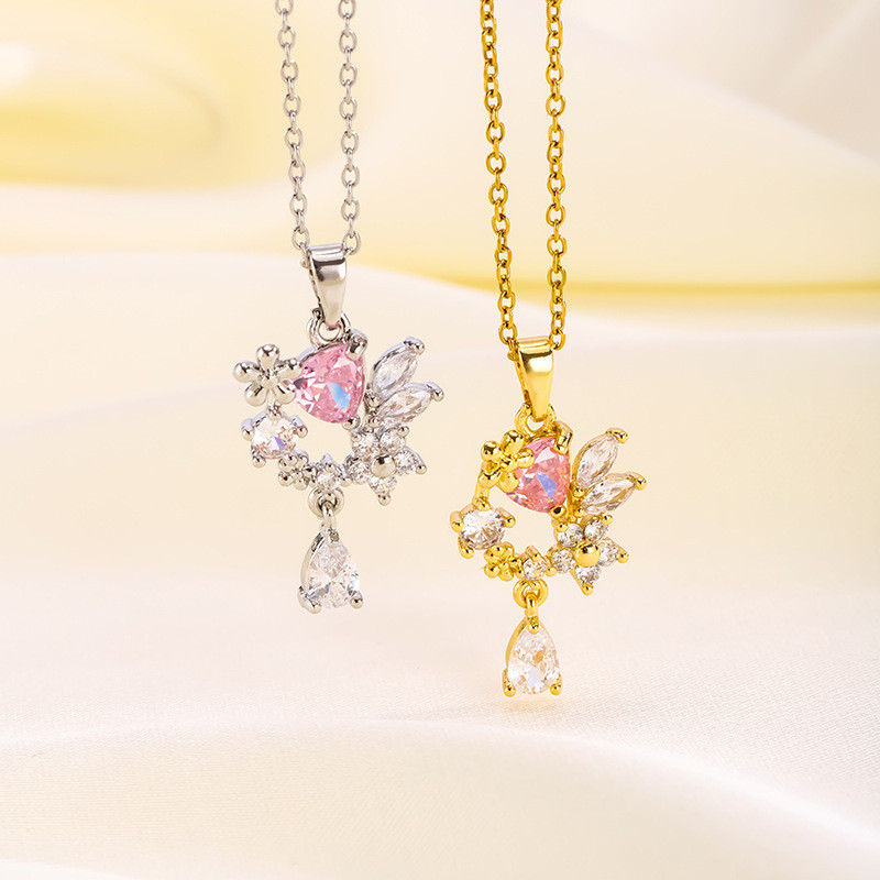 2025 New Fashion Trend Star Pendant Necklace for Women, Niche Light Luxury High-end Clavicle Chain