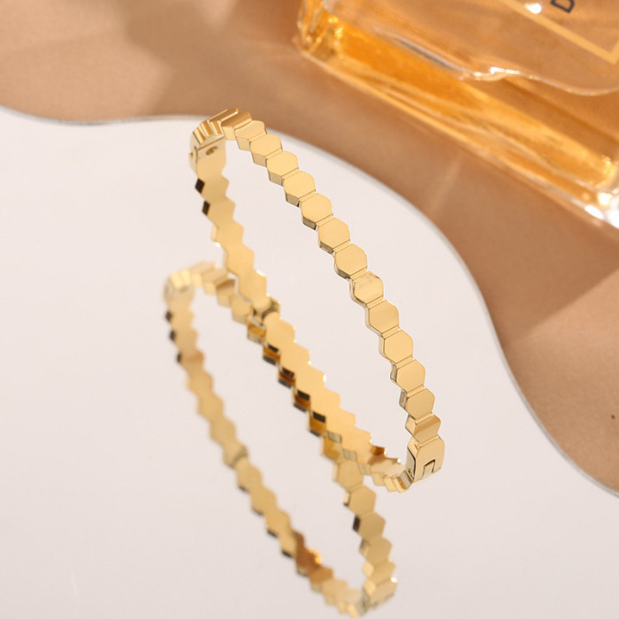 Honeycomb Titanium Steel Bracelet INS Niche Design 2023 New Trendy Light Luxury Elegant Internet Celebrity Hot-Sellin...