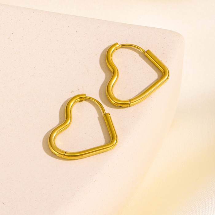 INS French Style Titanium Steel Earrings Stainless Steel 18K Gold Plated Heart Stud Earrings Versatile Earrings for Women