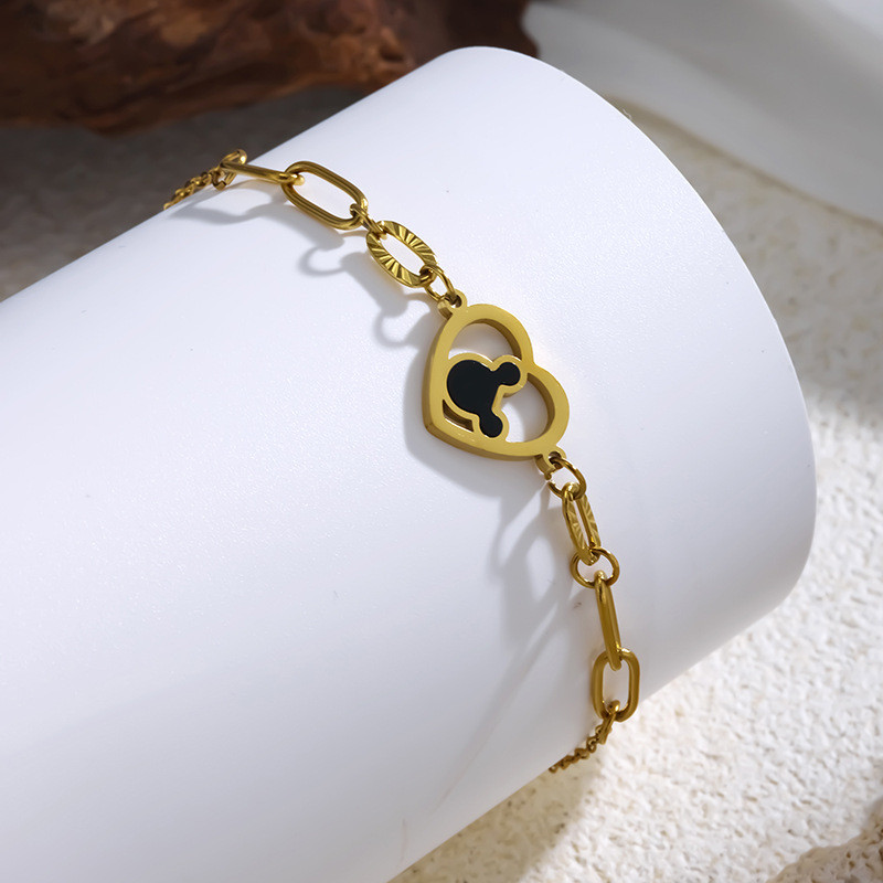 Cross-Border Hot Selling Hollow Heart Black Shell Stainless Steel Bracelet for Women, Light Luxury Versatile Trendy Heart Jewelry
