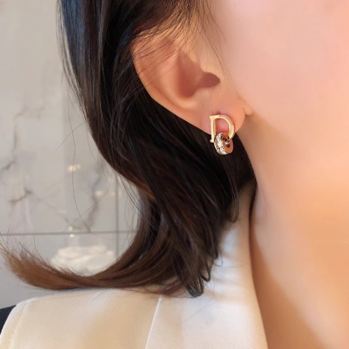 Korean Fashion Personality Earrings Titanium Steel Non-Fading English Letter D Short Hair Earrings Earrings for Women Cross-Border Hot Ins
