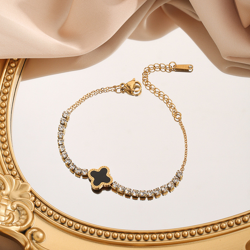 Fashion Light Luxury Zircon Titanium Steel Bracelet Four-Leaf Clover Retro Full Diamond High-End Feel Hand Jewelry Internet Celebrity Hot-Selling Bracelet for Women