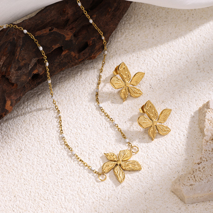 E-commerce Hot-Selling Petal INS Style Earrings Vintage 18K Gold Titanium Steel Textured Petal Stud Earrings Women's...