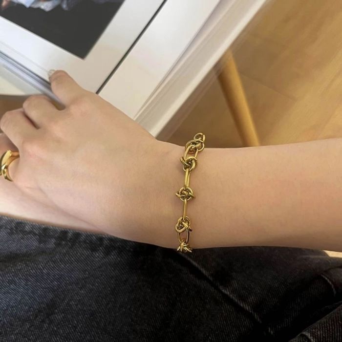 Minimalist European and American Style Titanium Steel 18K Plated Color-Retaining Bracelet for Women Metal Trendy Ins Knot Fashion Jewelry