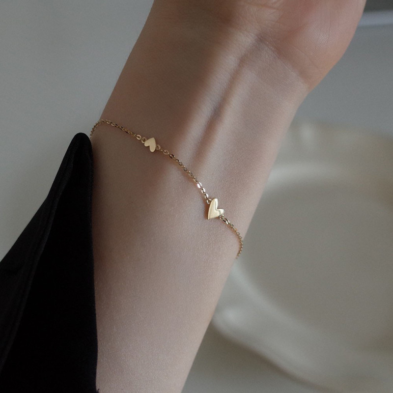 Japanese and Korean Style Simple Heart-shaped Bracelet for Women Titanium Steel Gold-plated Three Hearts Hand Jewelry Niche Design Student Accessories