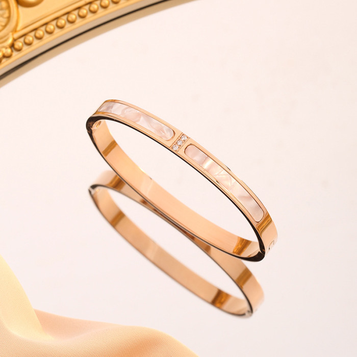 Titanium Steel High-End White Shell Mother-of-Pearl Bracelet for Women with Inlaid Diamonds, Simple and Unique Ins-St...