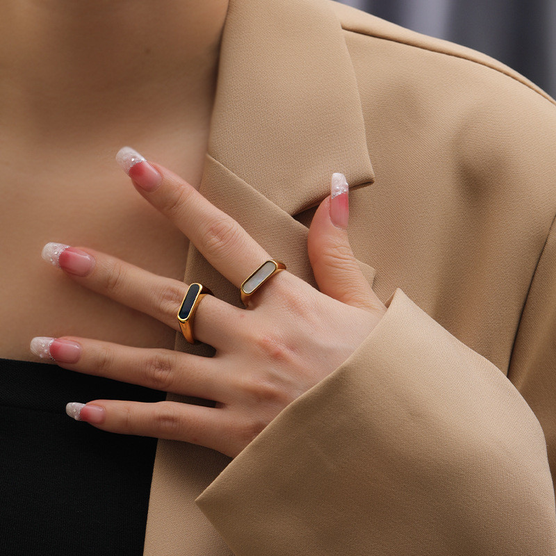 French Fashion Exaggerated Geometric Acrylic Element Titanium Steel Ring 18K Gold Plated Elegant Jewelry