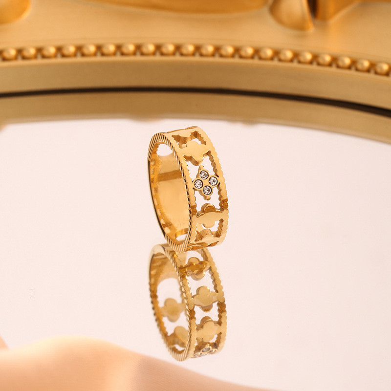 Cross-Border Hot-Selling Trendy Fashion Hollow Four-Leaf Clover Titanium Steel Ring for Women with Inlaid Diamonds, Unique Fresh Style Index Finger Ring