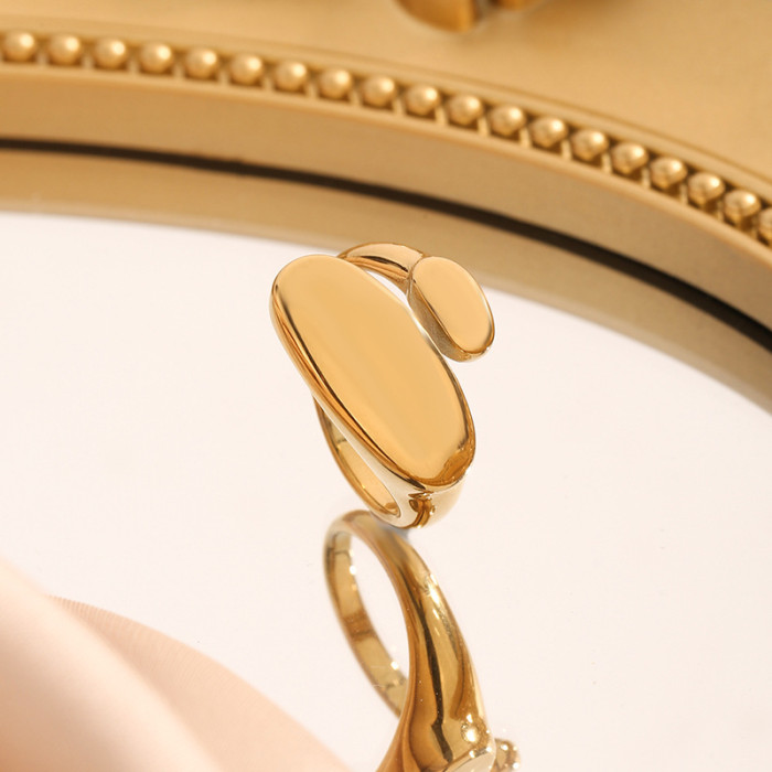 French Fashion Elegant Oval Smooth Ring for Women, Unique Design, Brass Plated with 18K, Adjustable Open Ring, 24K Go...