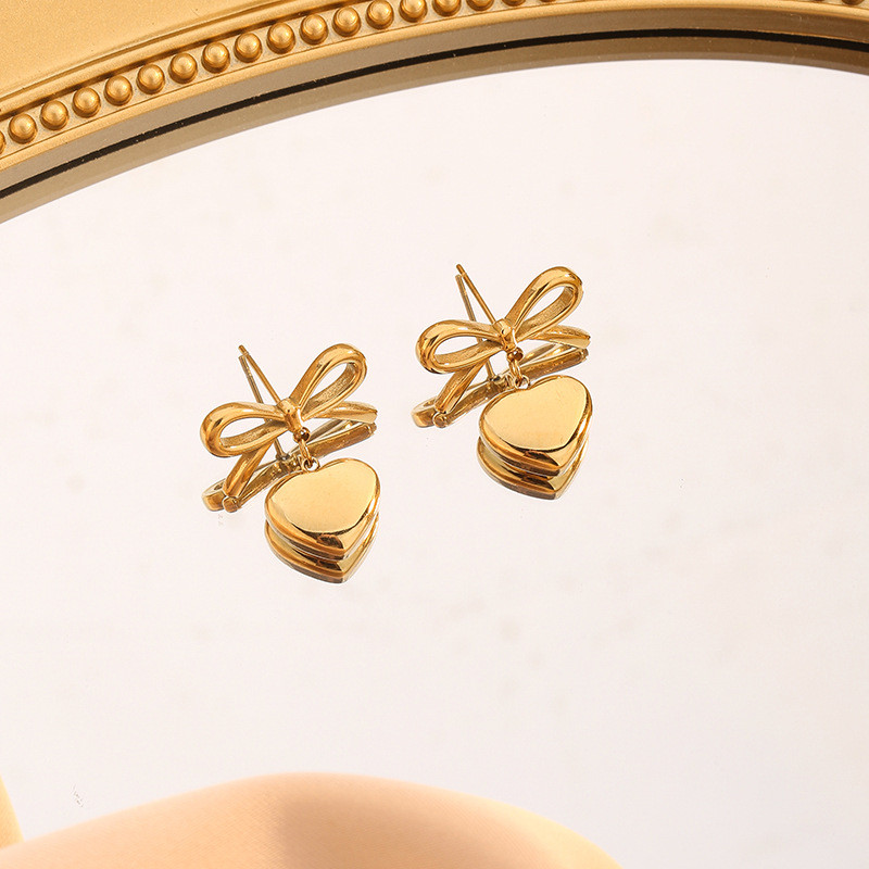French Elegant INS Style Fashion 18K Gold Stainless Steel Heart Pendant Earrings Women's Titanium Steel Ear Jewelry Wholesale