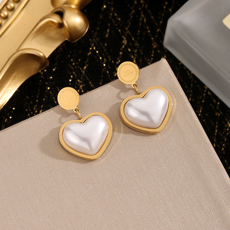 European and American Cross-Border Hot-Selling High-End Pearl Heart Titanium Steel Earrings for Women Simple Versatile Trendy Minimalist Style Earrings for Women