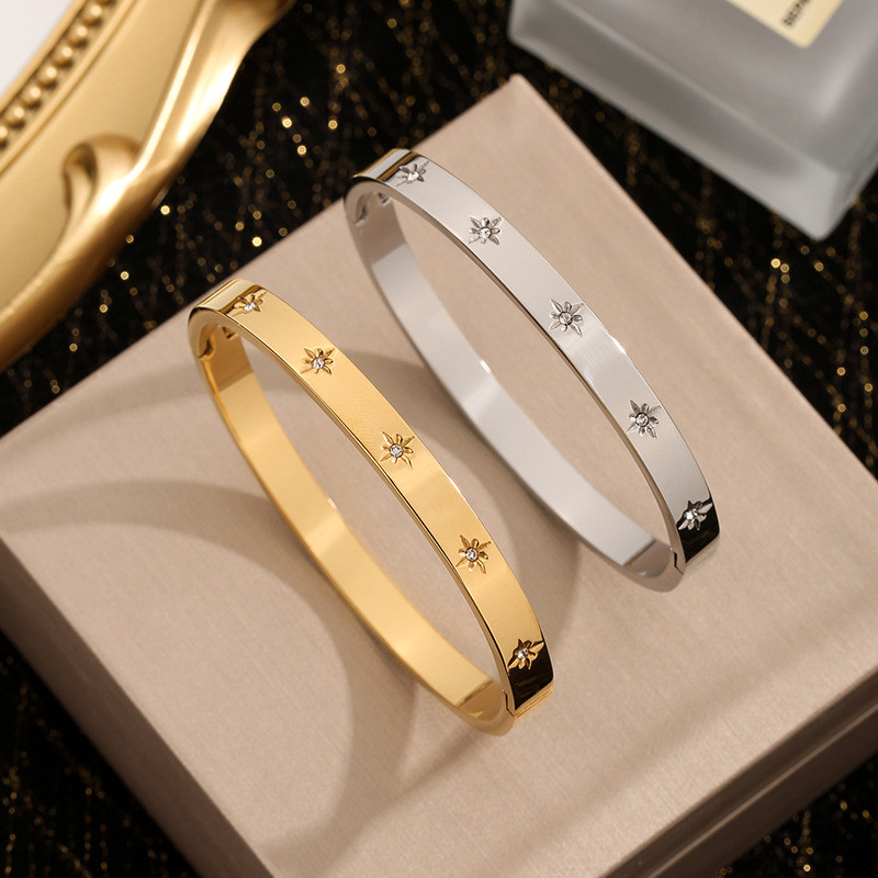 Cross-Border Hot-Selling Titanium Steel Clasp Bracelet for Women, Non-Fading, Elegant, Versatile, Personalized Zircon Inlaid Hexagram Bracelet Jewelry