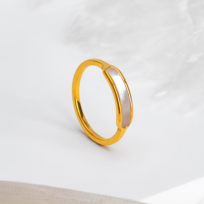 Cross-Border New French Retro Design Fashion Jewelry Trendy Ring Titanium Steel Light Luxury Natural Mother-of-Pearl Shell Ring
